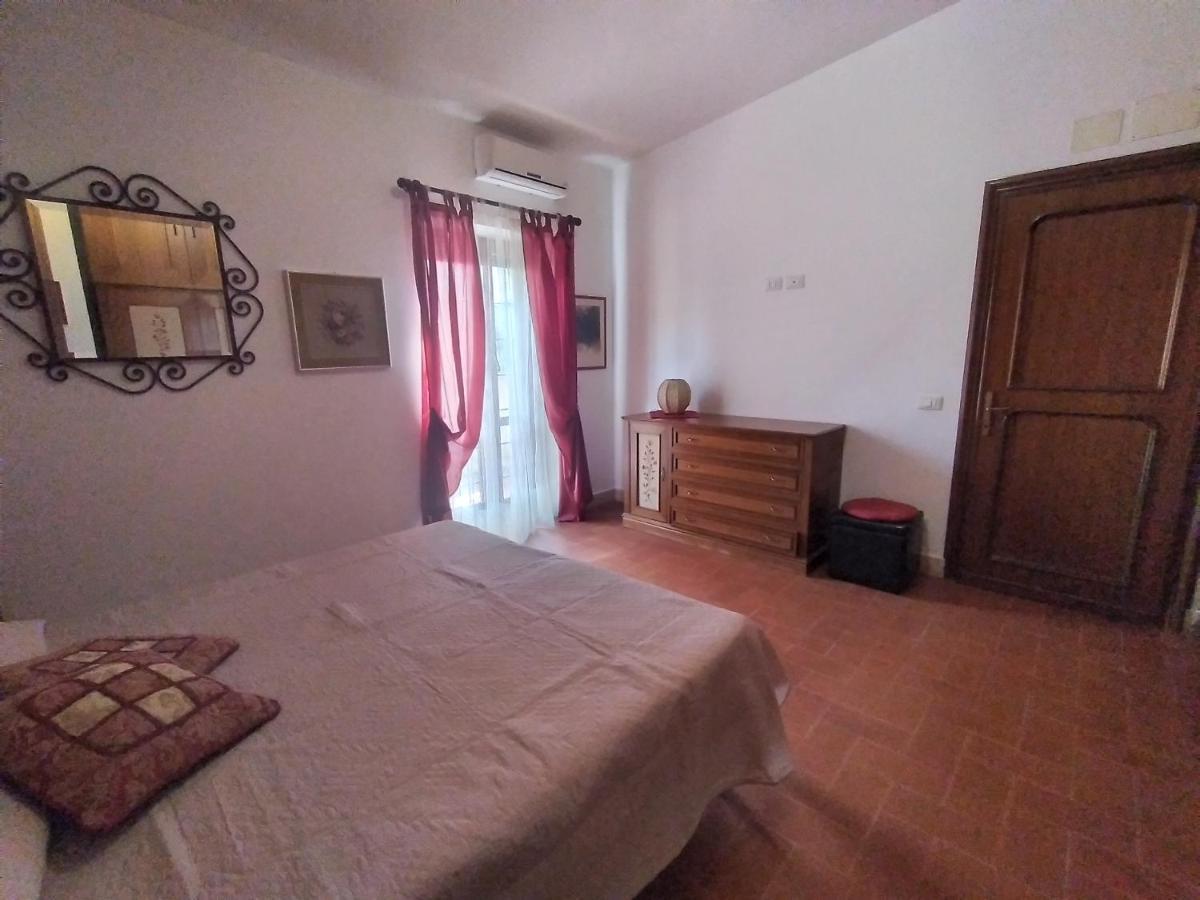 Отель La Casa Degli Oleandri Рим Экстерьер фото