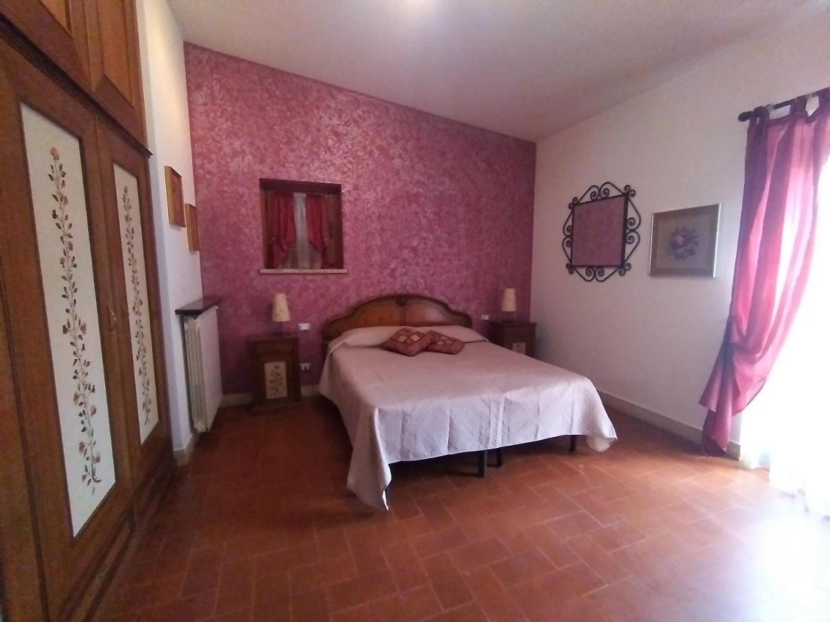 Отель La Casa Degli Oleandri Рим Экстерьер фото